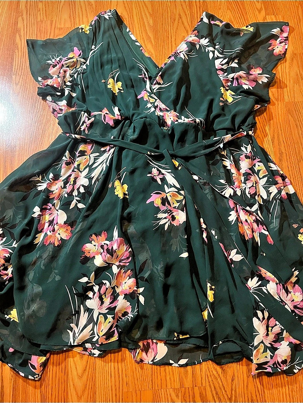 Torrid Floral Mini flowy Dress Green & Pink Size 5